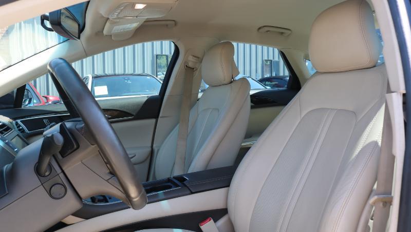 Lincoln MKZ 4dr Sdn FWD 2016