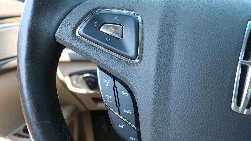 Lincoln MKZ 4dr Sdn FWD 2016