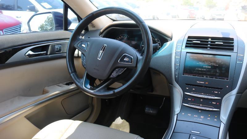 Lincoln MKZ 4dr Sdn FWD 2016