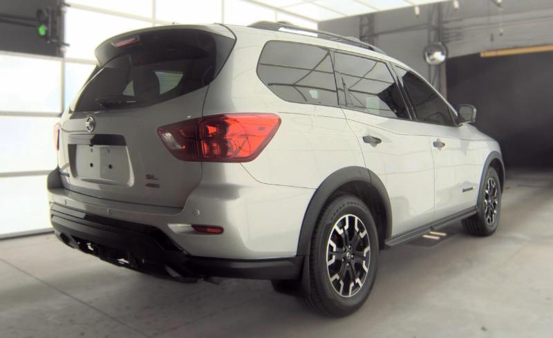 Nissan Pathfinder 4x4 SL 2020