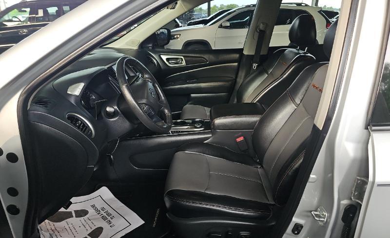Nissan Pathfinder 4x4 SL 2020
