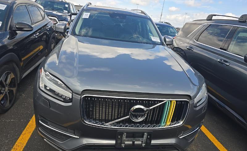Volvo XC90 T5 FWD 7-Passenger Momentum 2018