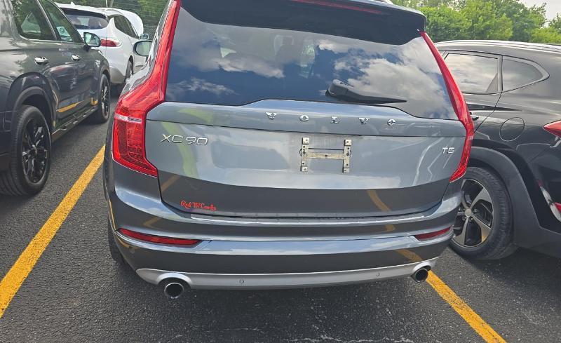 Volvo XC90 T5 FWD 7-Passenger Momentum 2018