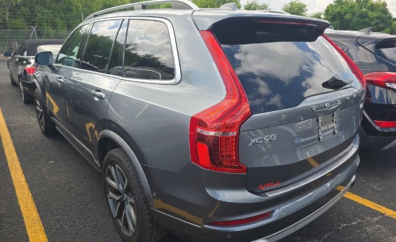 Volvo XC90 T5 FWD 7-Passenger Momentum 2018