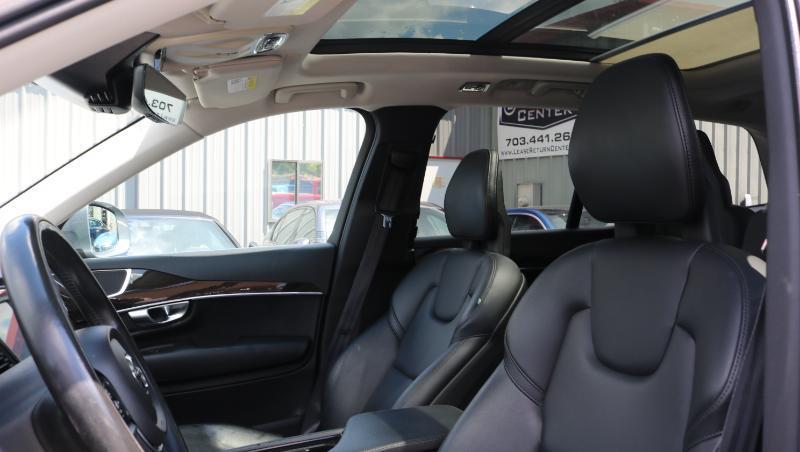 Volvo XC90 T5 FWD 7-Passenger Momentum 2018