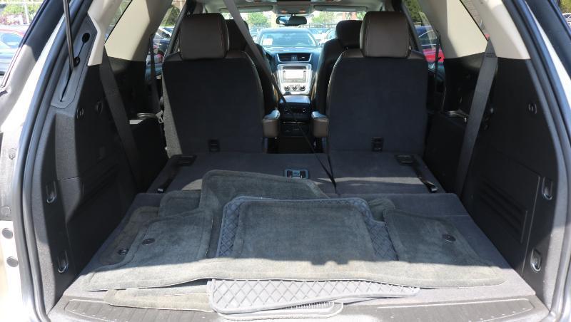 GMC Acadia FWD 4dr SLT w/SLT-1 2013