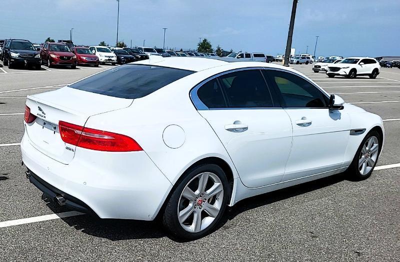 Jaguar XE 25t Prestige RWD 2018
