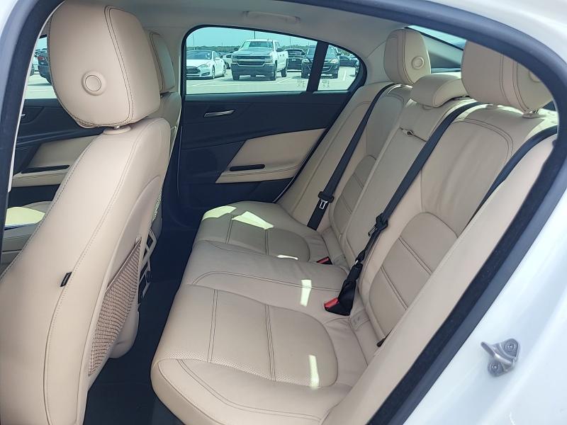 Jaguar XE 25t Prestige RWD 2018