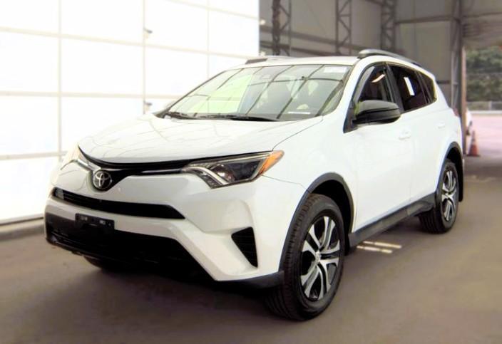 Toyota RAV4 LE AWD (Natl) 2018