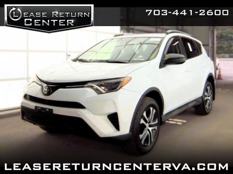Toyota RAV4 LE AWD (Natl) 2018
