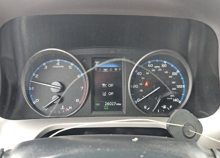 Toyota RAV4 LE AWD (Natl) 2018