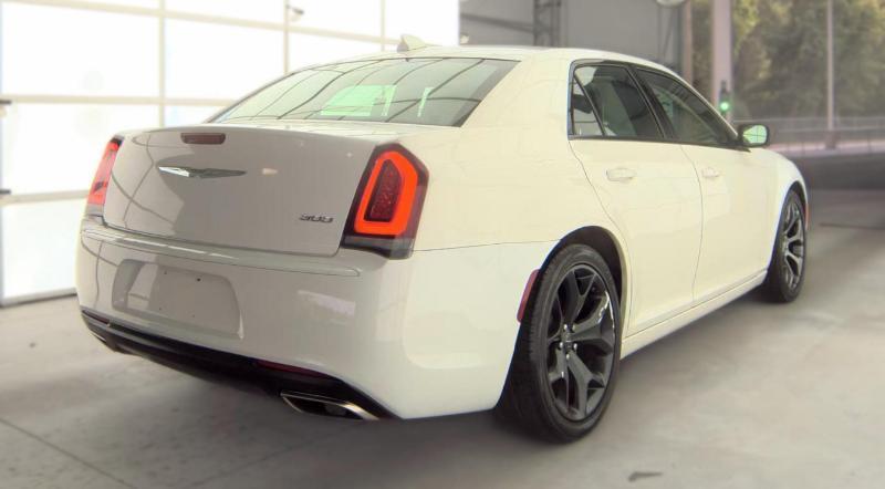 Chrysler 300 Touring RWD 2018
