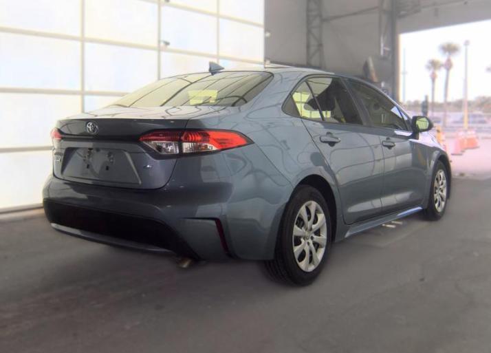 Toyota Corolla LE CVT (Natl) 2022