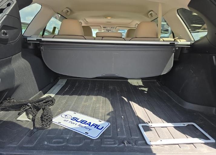 Subaru Outback 4dr Wgn 2.5i Limited 2016