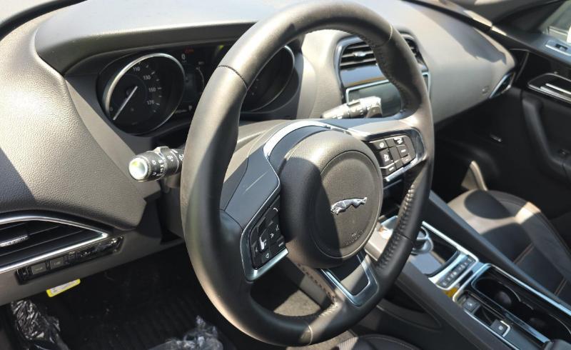 Jaguar F-Pace 25t Prestige AWD 2018