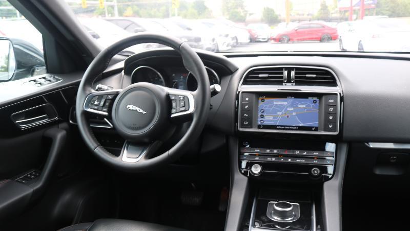 Jaguar F-Pace 25t Prestige AWD 2018