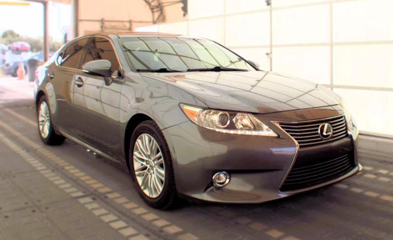 Lexus ES 350 4D Luxury Sedan 2015