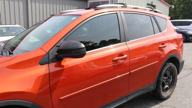 Toyota RAV4 AWD 4dr LE (Natl) 2015