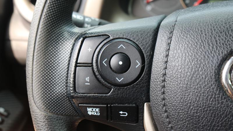 Toyota RAV4 AWD 4dr LE (Natl) 2015