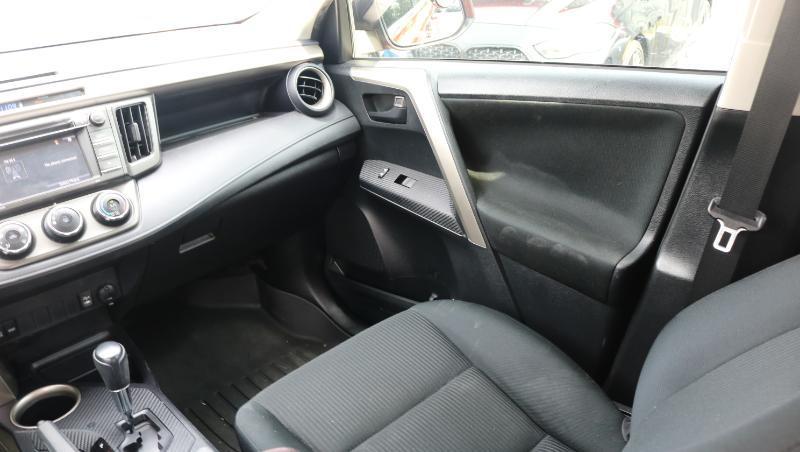 Toyota RAV4 AWD 4dr LE (Natl) 2015