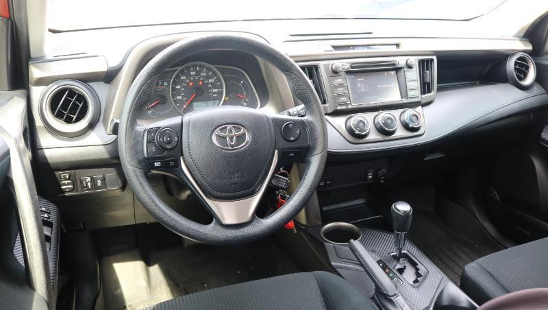 Toyota RAV4 AWD 4dr LE (Natl) 2015