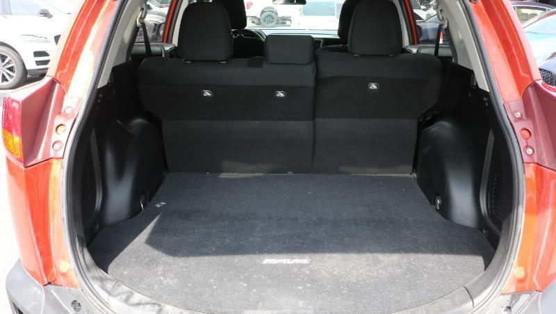Toyota RAV4 AWD 4dr LE (Natl) 2015