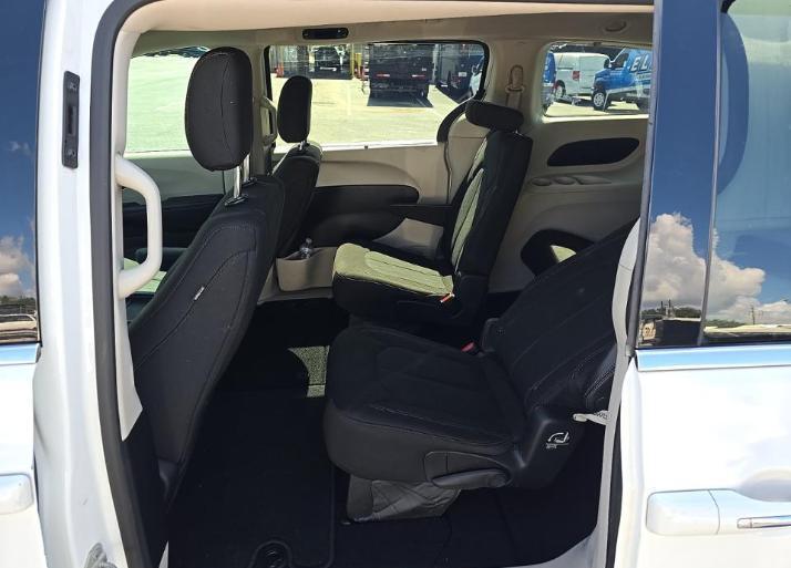 Chrysler Pacifica Touring FWD 2020