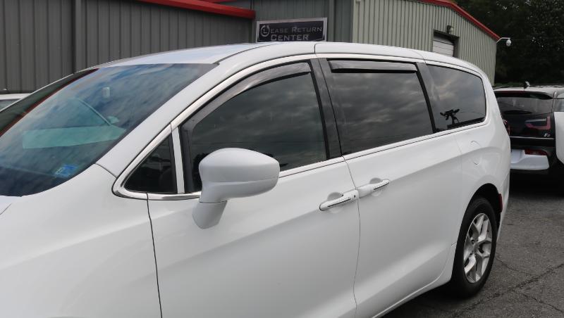Chrysler Pacifica Touring FWD 2020