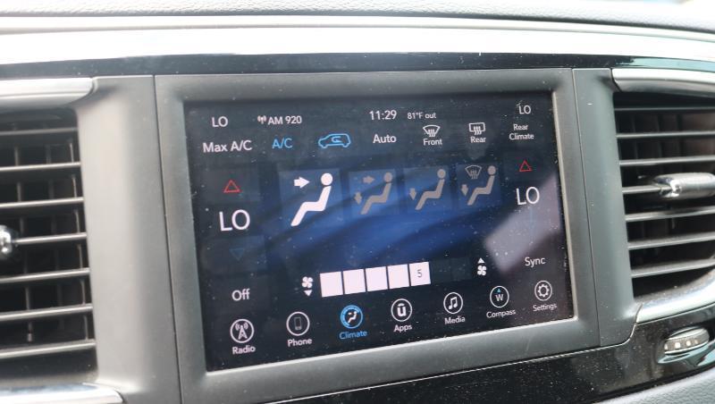 Chrysler Pacifica Touring FWD 2020