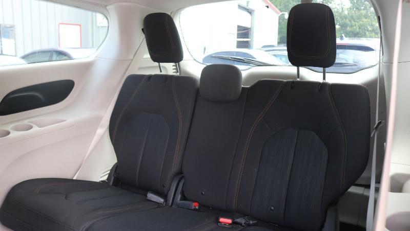 Chrysler Pacifica Touring FWD 2020