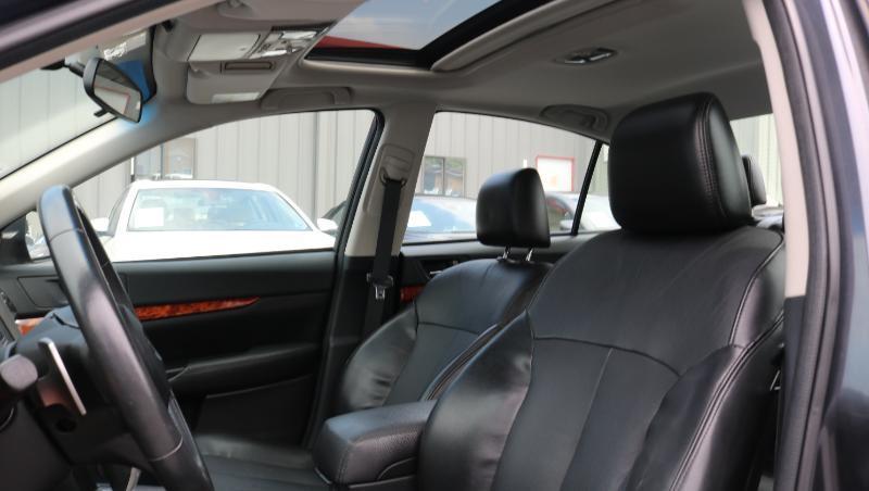 Subaru Legacy 4dr Sdn H6 Auto 3.6R Limited Moon/Nav 2010