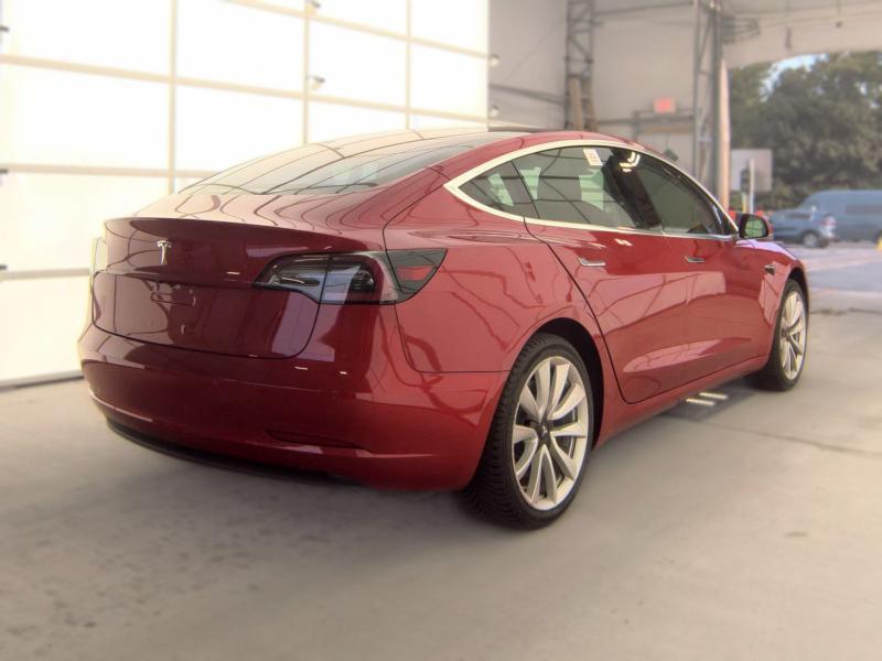Tesla Model 3 Long Range Battery RWD 2018