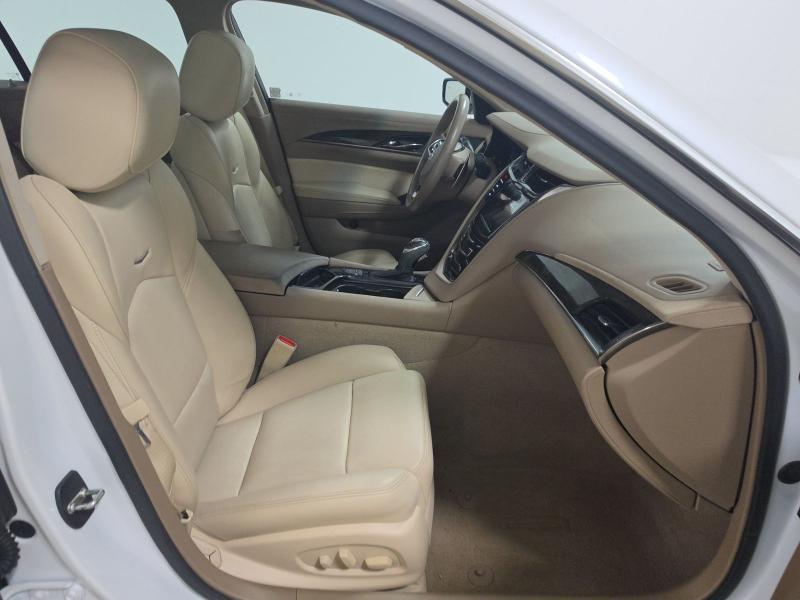Cadillac CTS Sedan 4dr Sdn 2.0L Turbo Luxury Collection RWD 2016
