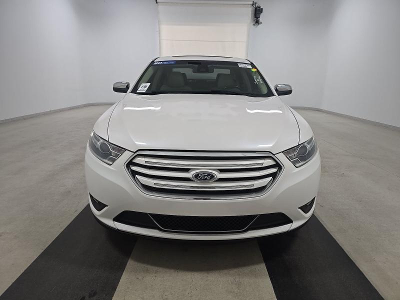 Ford Taurus Limited FWD 2019