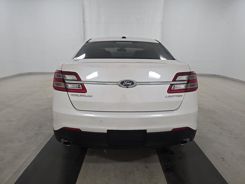 Ford Taurus Limited FWD 2019