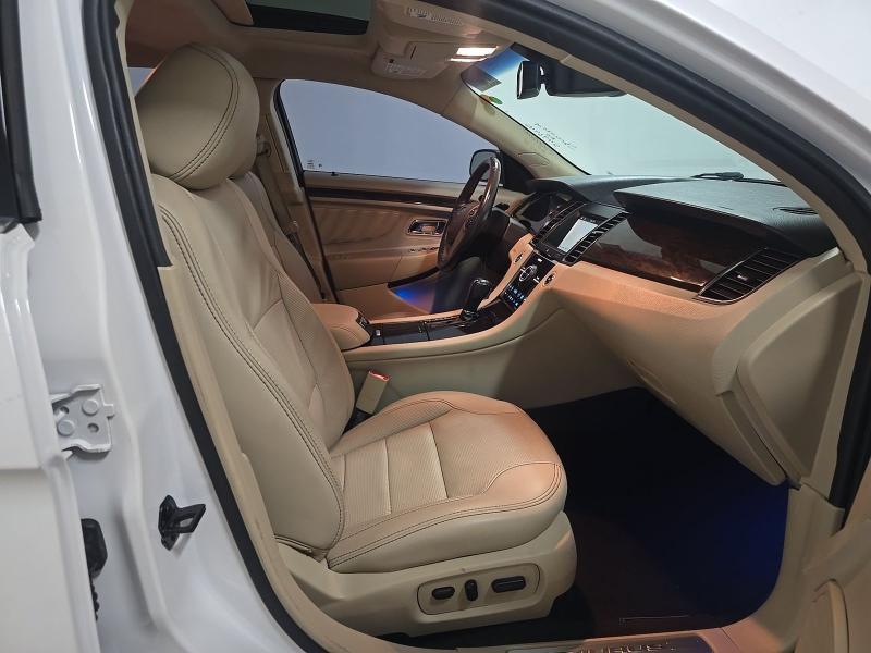 Ford Taurus Limited FWD 2019