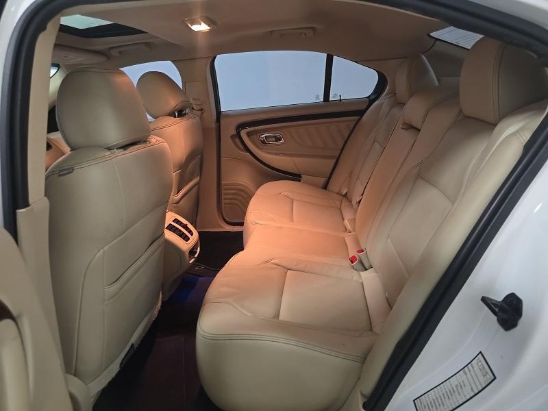 Ford Taurus Limited FWD 2019
