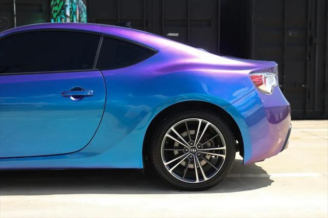 Scion FR-S 2dr Cpe Auto (Natl) 2015