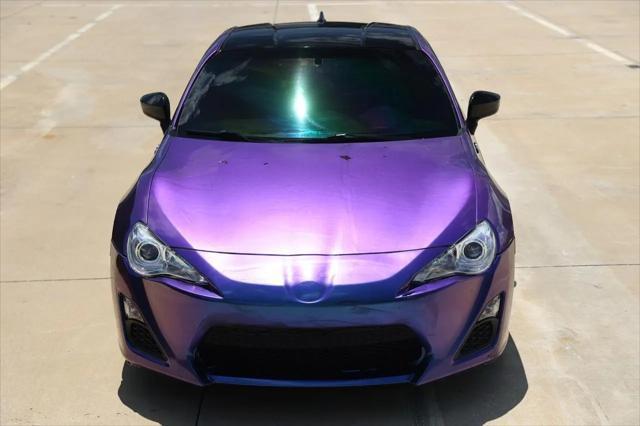 Scion FR-S 2dr Cpe Auto (Natl) 2015