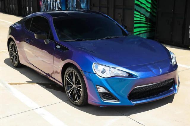 Scion FR-S 2dr Cpe Auto (Natl) 2015