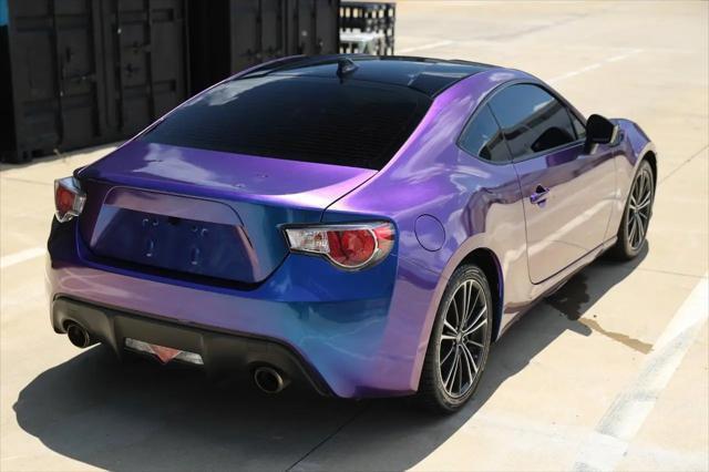 Scion FR-S 2dr Cpe Auto (Natl) 2015
