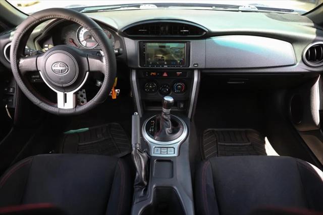 Scion FR-S 2dr Cpe Auto (Natl) 2015