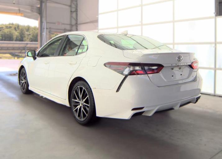 Toyota Camry SE Auto (Natl) 2022