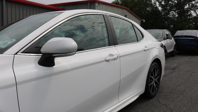 Toyota Camry SE Auto (Natl) 2022