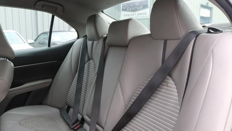 Toyota Camry SE Auto (Natl) 2022