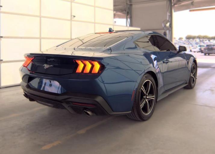 Ford Mustang EcoBoost Premium Fastback 2024