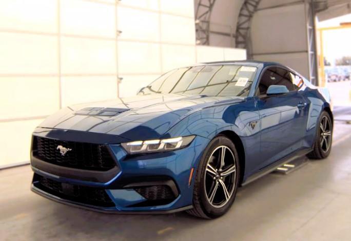 Ford Mustang EcoBoost Premium Fastback 2024
