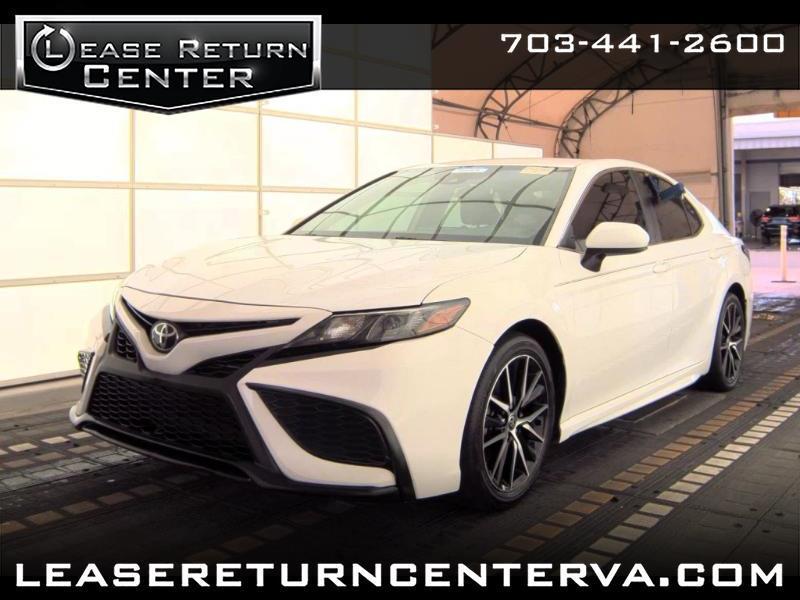 Toyota Camry SE Auto (Natl) 2021