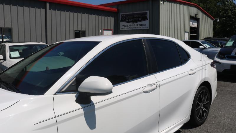 Toyota Camry SE Auto (Natl) 2021