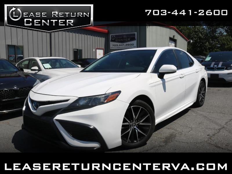 Toyota Camry SE Auto (Natl) 2021